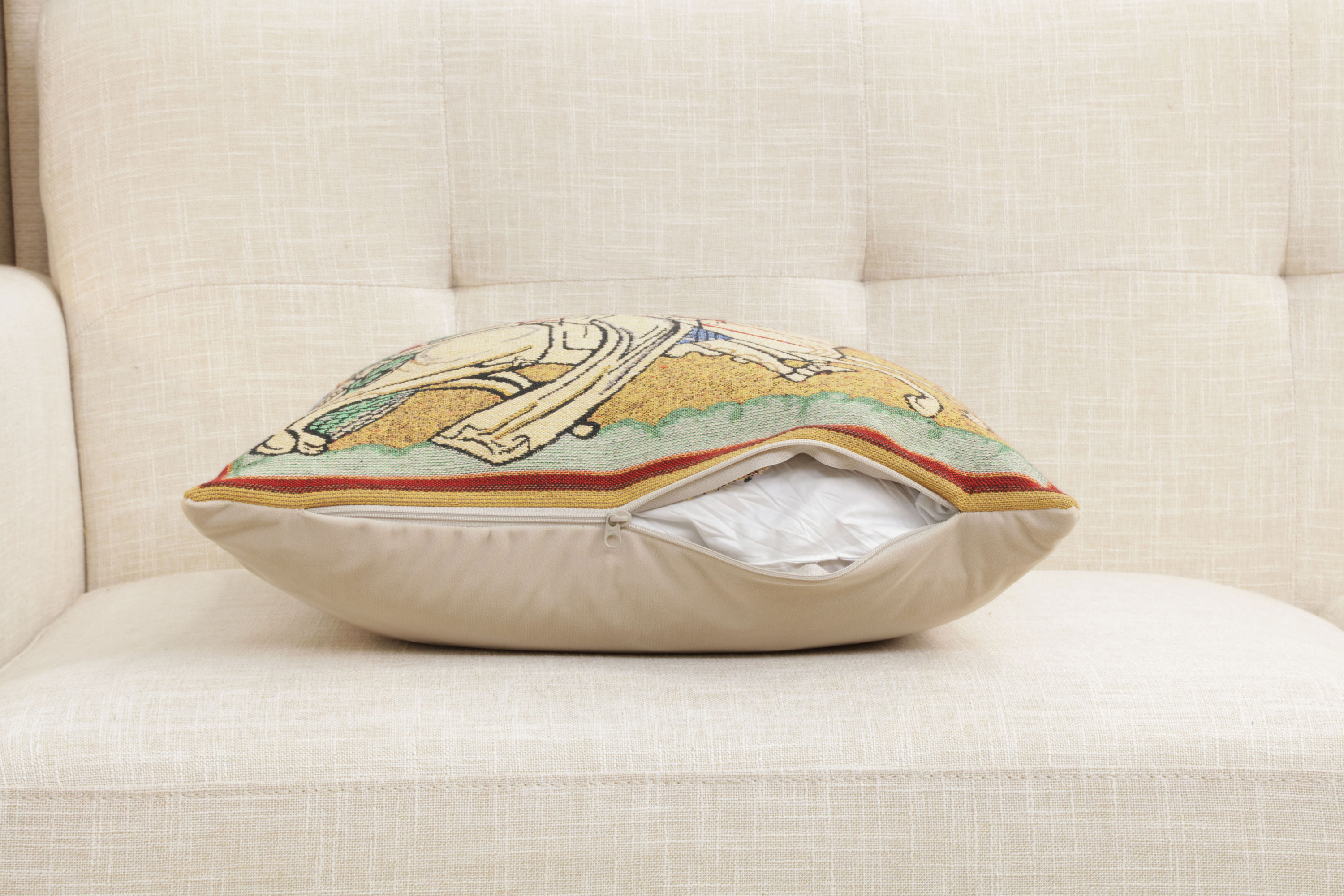 Chevaliers de St. Gregoire Medieval Tapestry Pillow Cover 16x16 Inch Cotton Jacquard Woven Cushion Cover