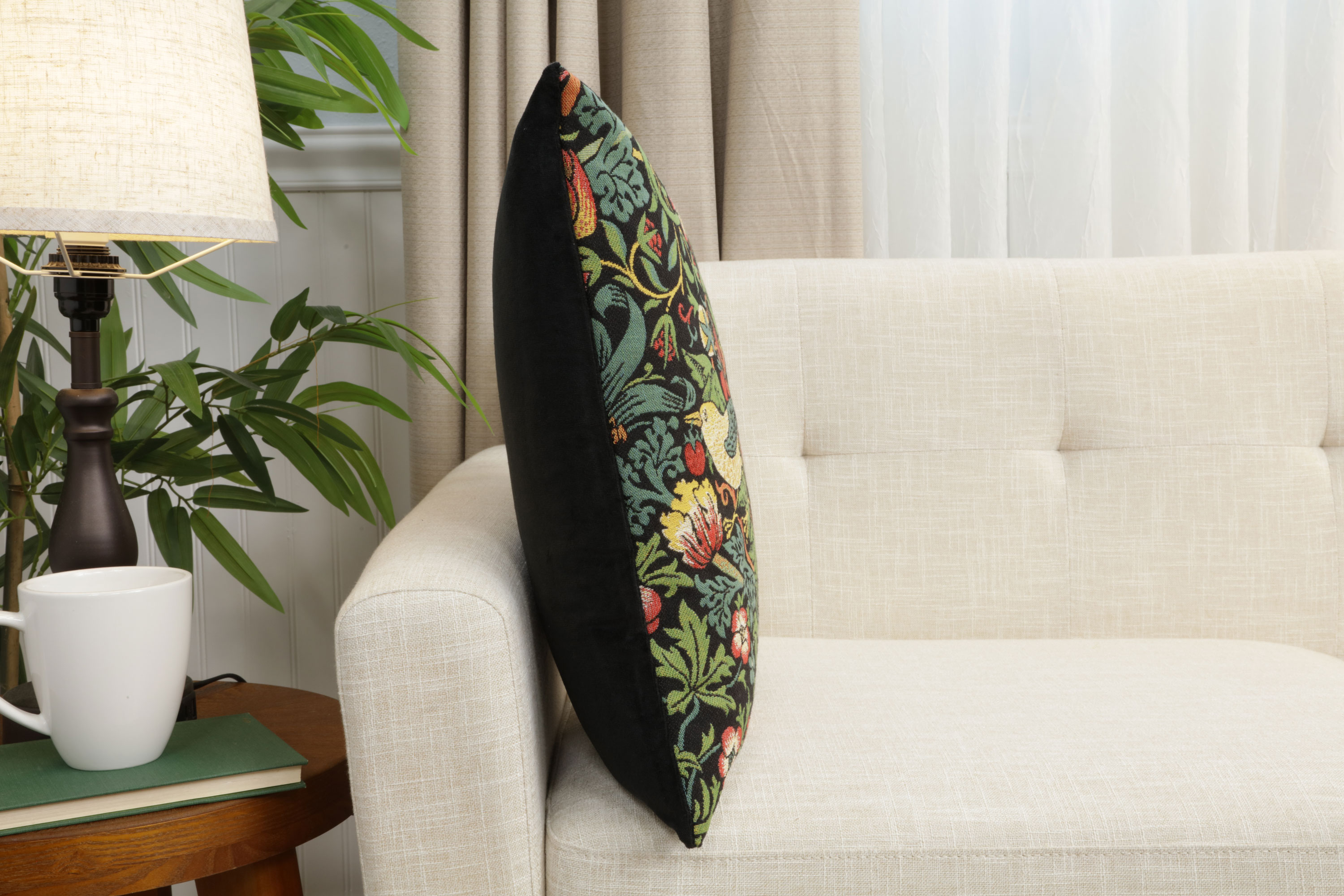 Black Strawberry Belgian Tapestry Pillow Cover 18x18 inch 100% Cotton Belgian Jacquard Woven Cushion Cover