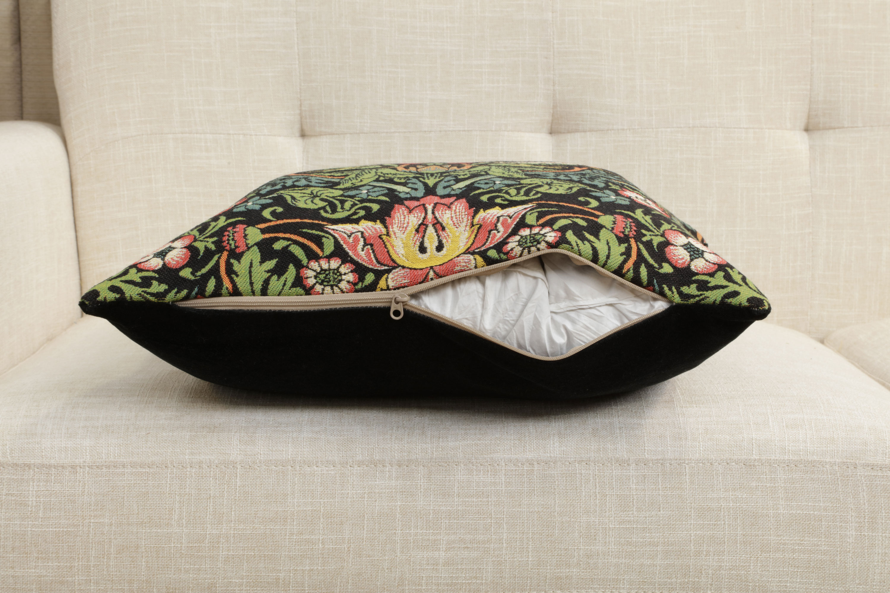 Black Strawberry Belgian Tapestry Pillow Cover 18x18 inch 100% Cotton Belgian Jacquard Woven Cushion Cover
