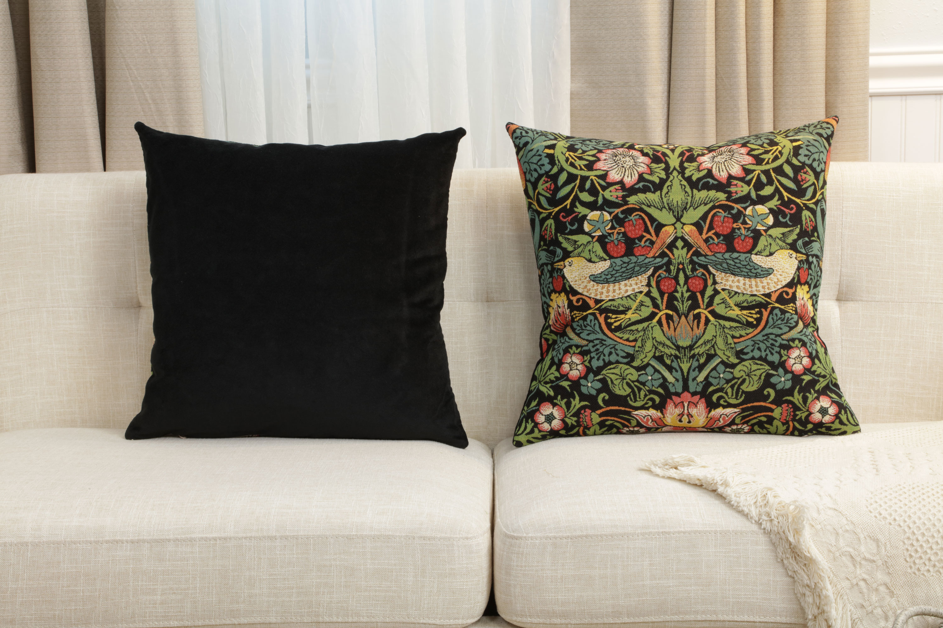 Black Strawberry Belgian Tapestry Pillow Cover 18x18 inch 100% Cotton Belgian Jacquard Woven Cushion Cover