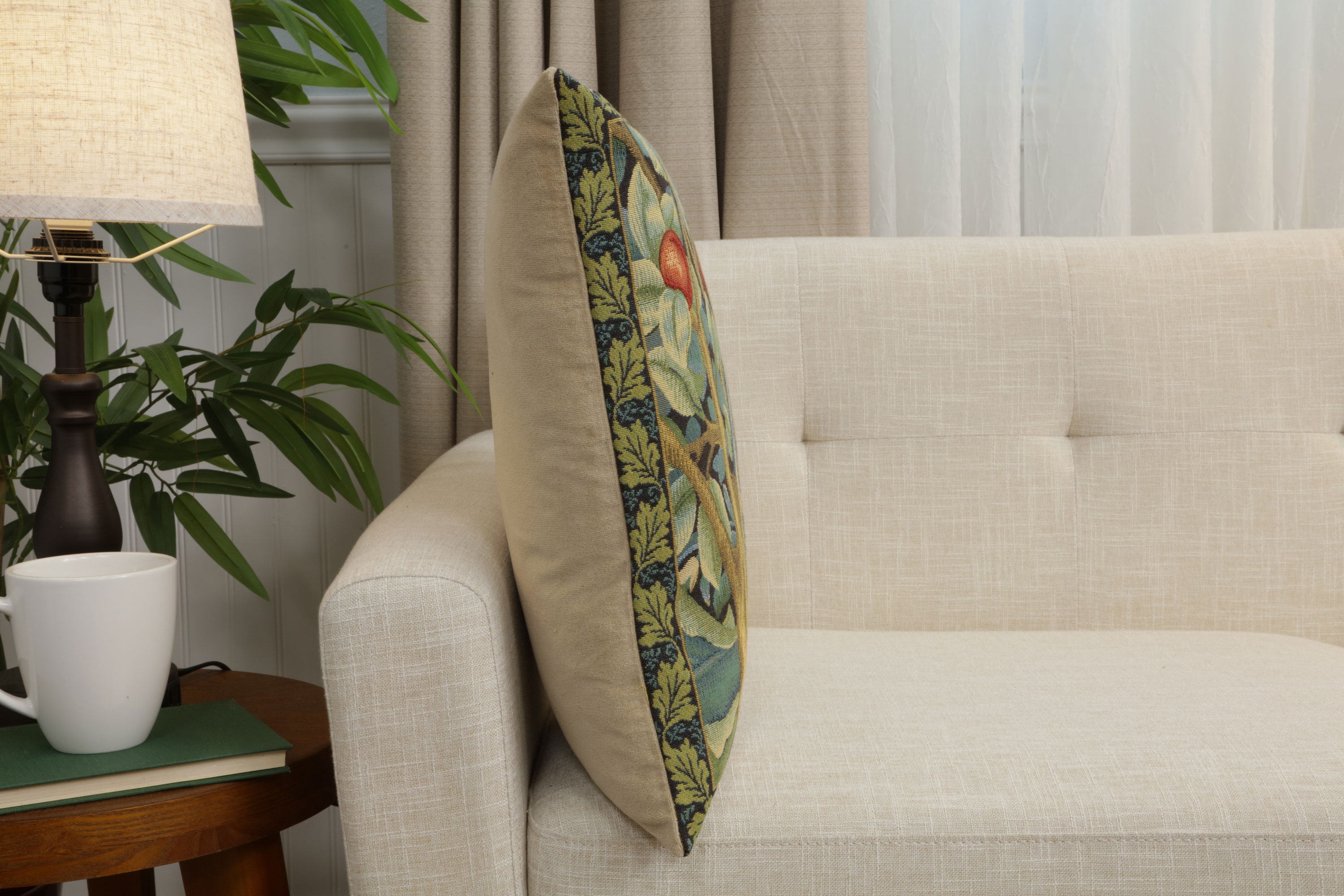 Black Woodpecker Right Belgian Tapestry Pillow Cover 18x18 inch 100% Cotton Belgian Jacquard Woven Cushion Cover