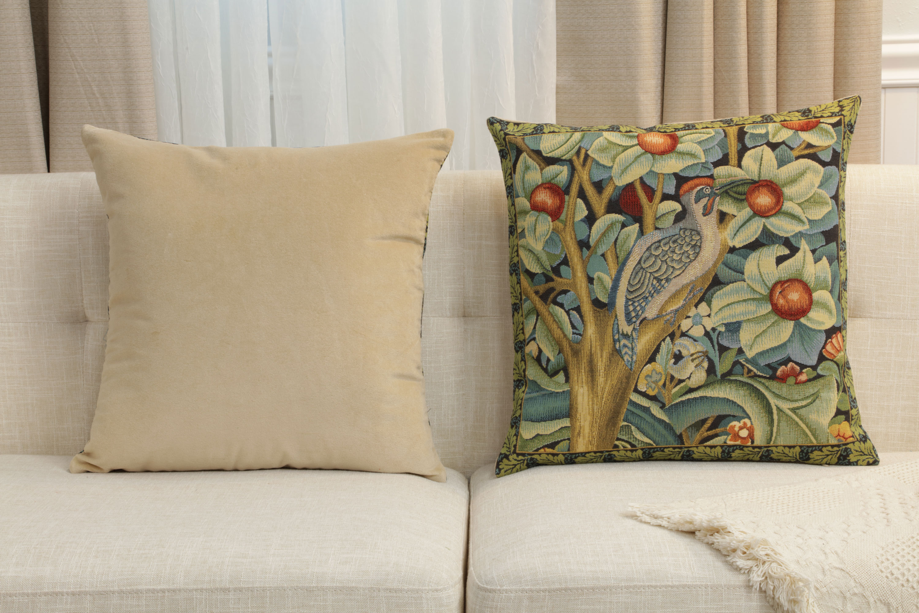 Black Woodpecker Right Belgian Tapestry Pillow Cover 18x18 inch 100% Cotton Belgian Jacquard Woven Cushion Cover