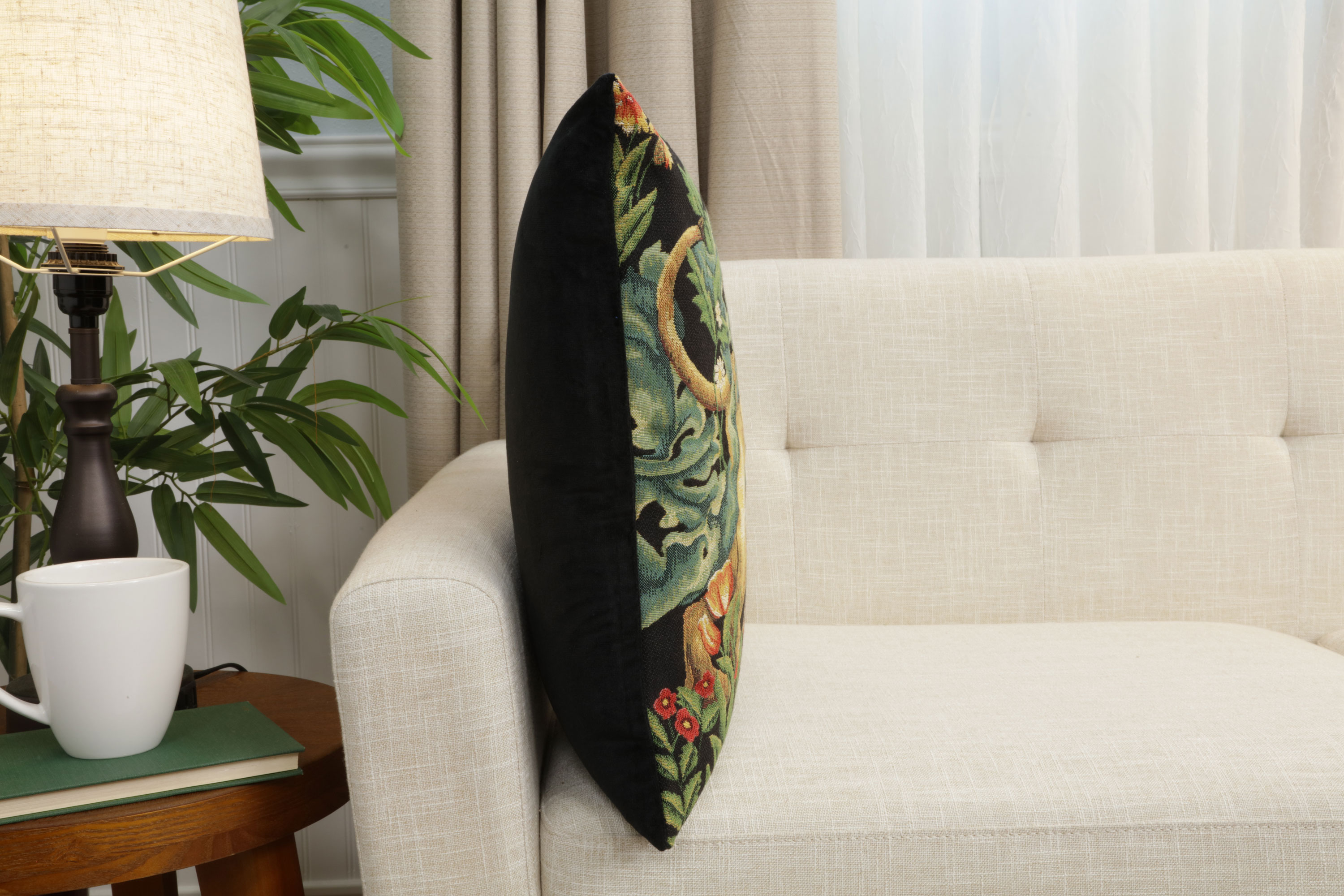 Black Lion Belgian Tapestry Pillow Cover 18x18 inch 100% Cotton Belgian Jacquard Woven Cushion Cover