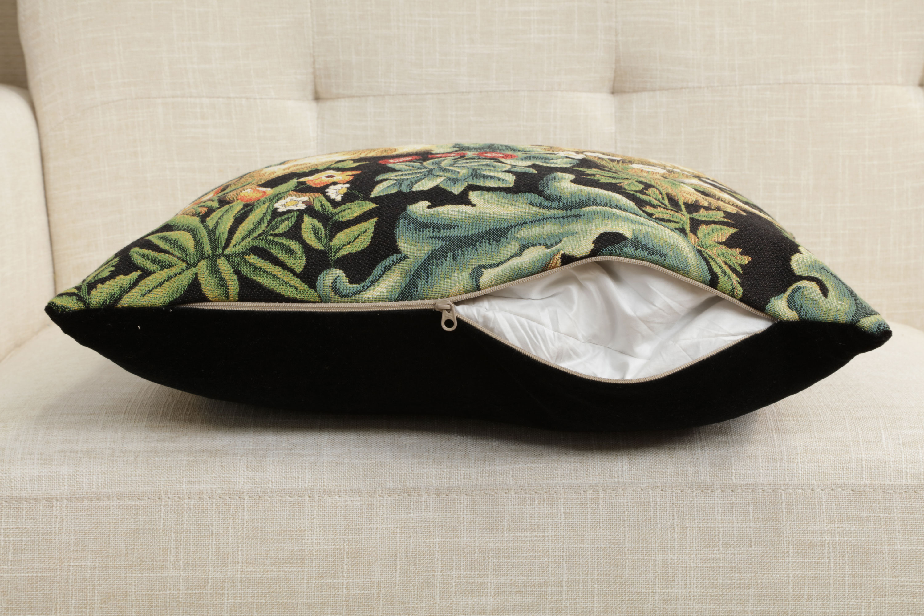 Black Lion Belgian Tapestry Pillow Cover 18x18 inch 100% Cotton Belgian Jacquard Woven Cushion Cover