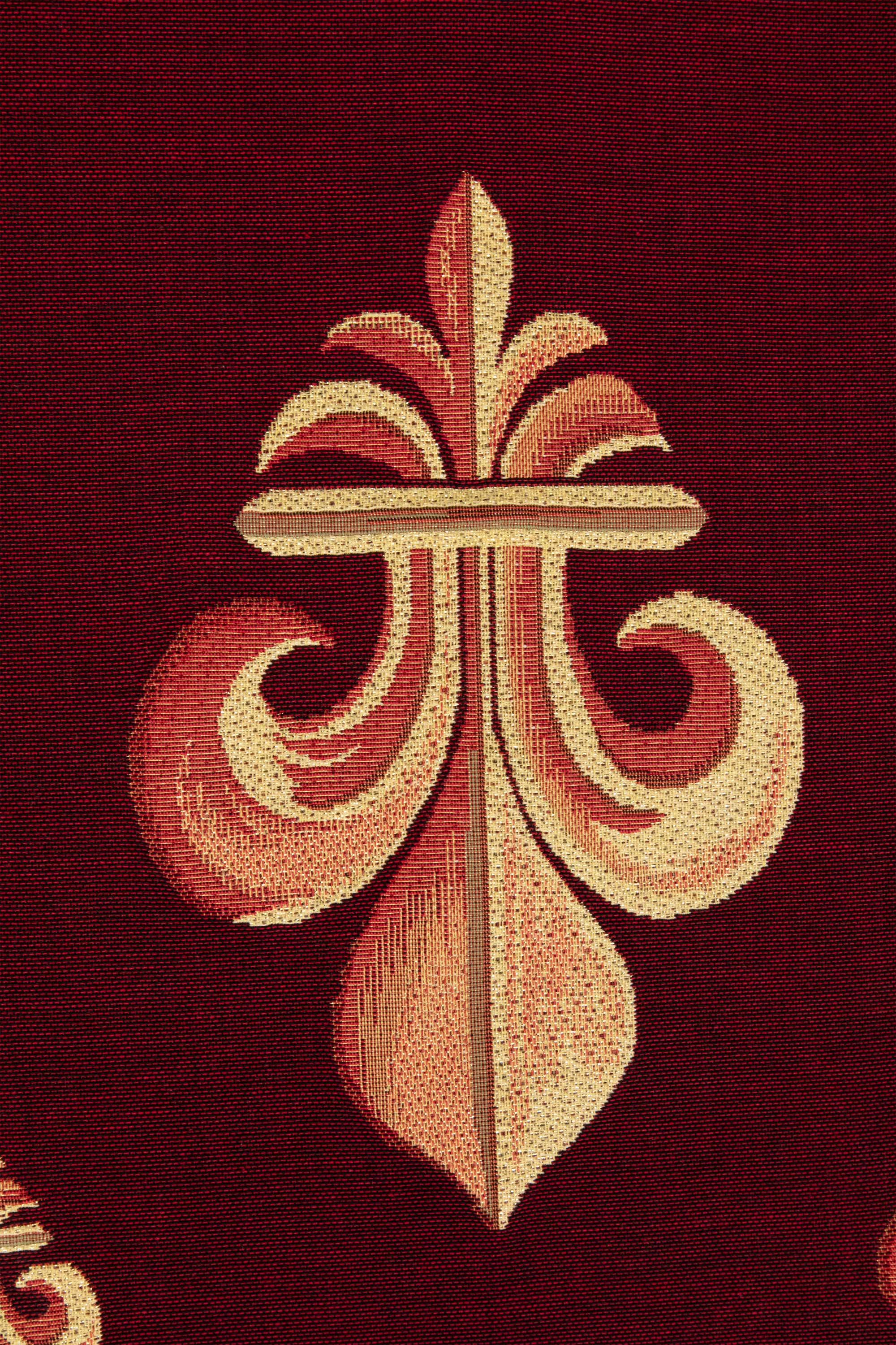 Royal Fleur de Lys Red French Jacquard Woven Table Runner 68x18 Inch European Decor