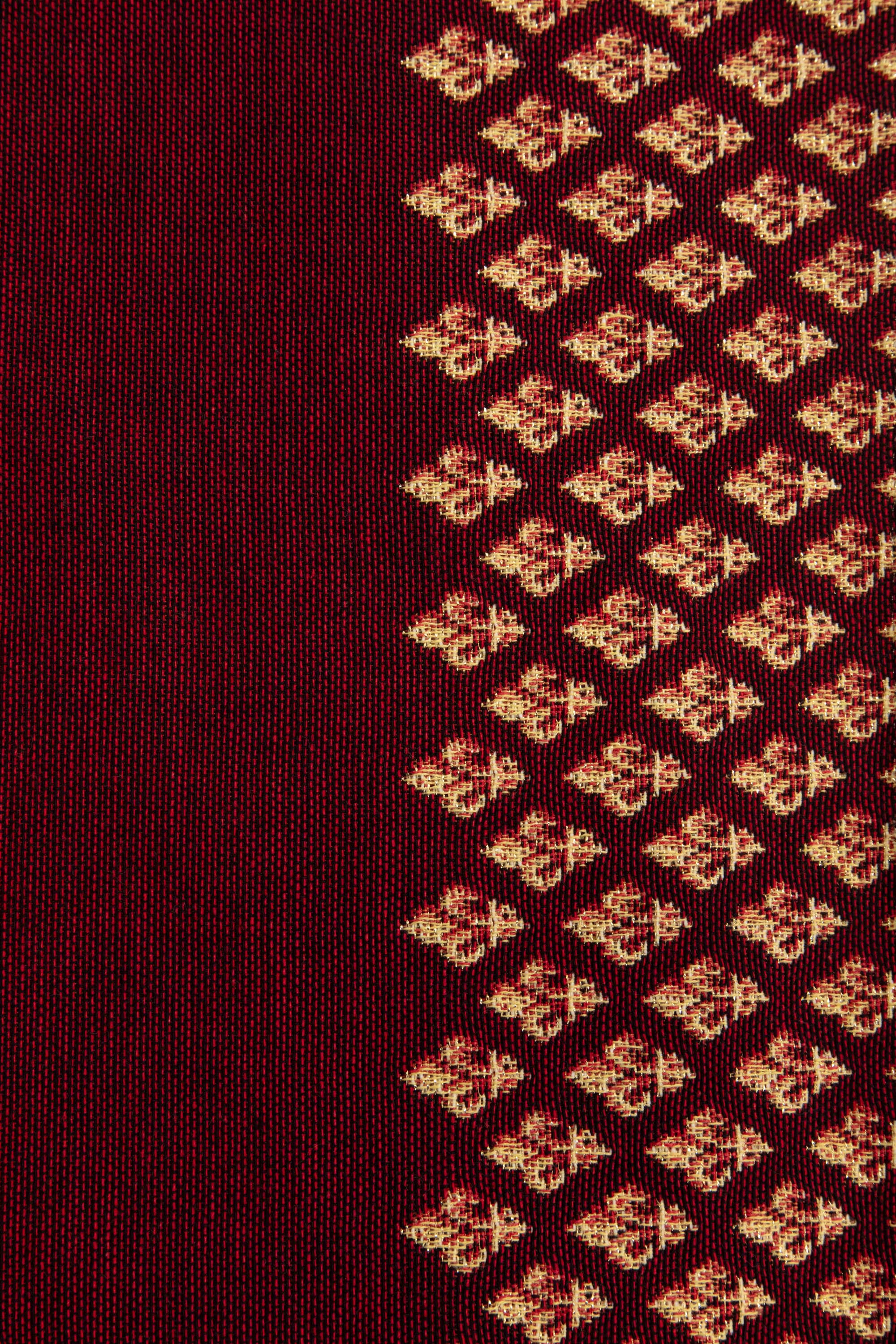 Royal Fleur de Lys Red French Jacquard Woven Table Runner 68x18 Inch European Decor
