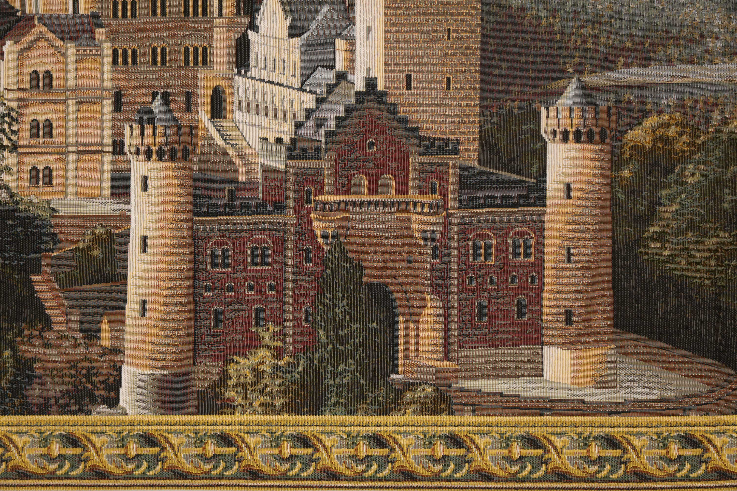 View of Neuschwanstein Castle | Close Up 3