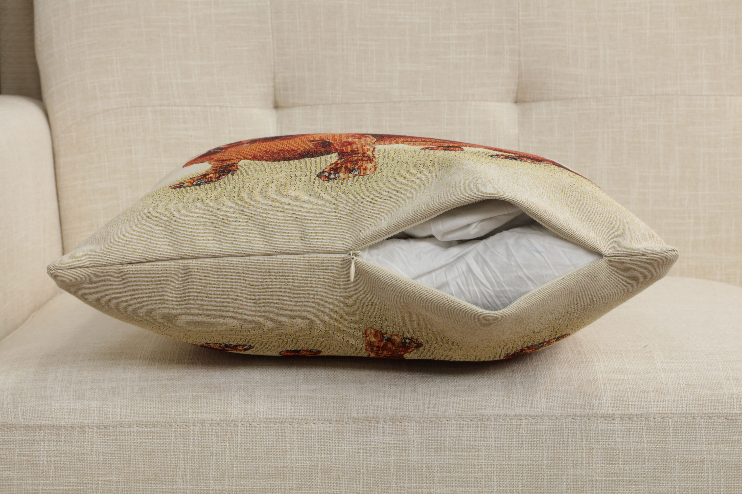Pickles the Dog Tapestry Pillow Cover 18x18 Inch Cotton Jacquard Woven Cushion Cover