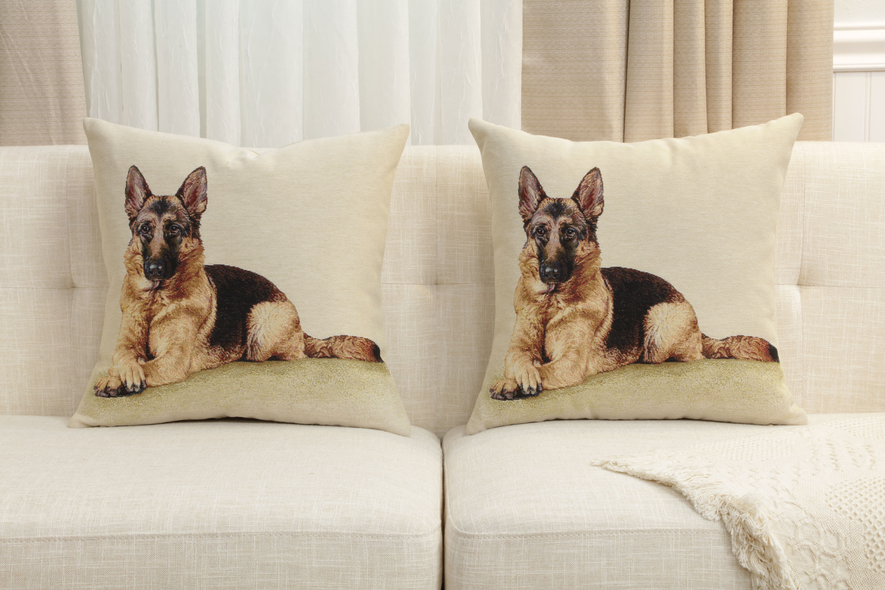 German Shepherd Tapestry Pillow Cover 18x18 Inch Cotton Jacquard Woven Cushion Cover
