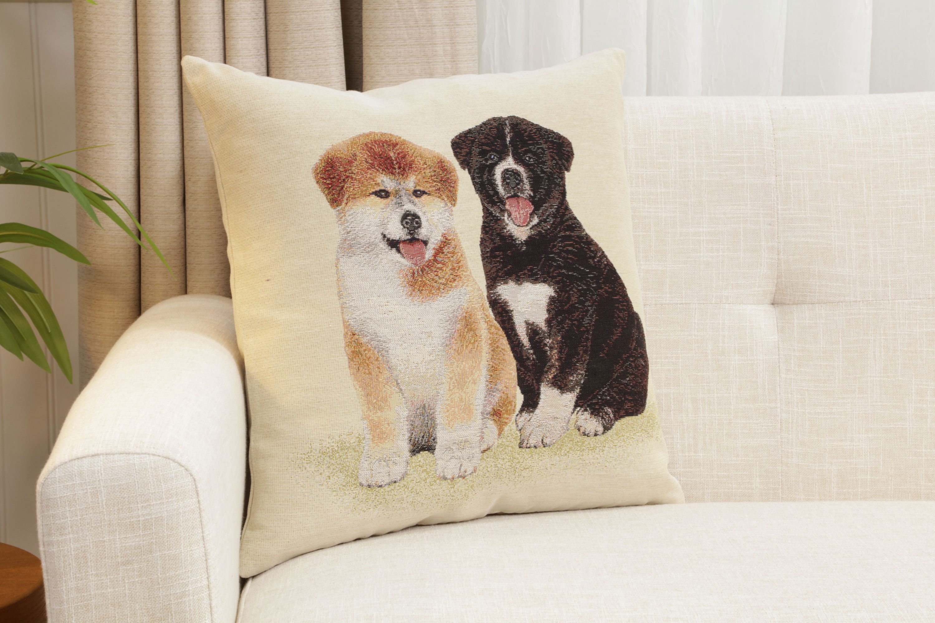 Akitas Tapestry Pillow Cover 18x18 Inch Cotton Jacquard Woven Cushion Cover