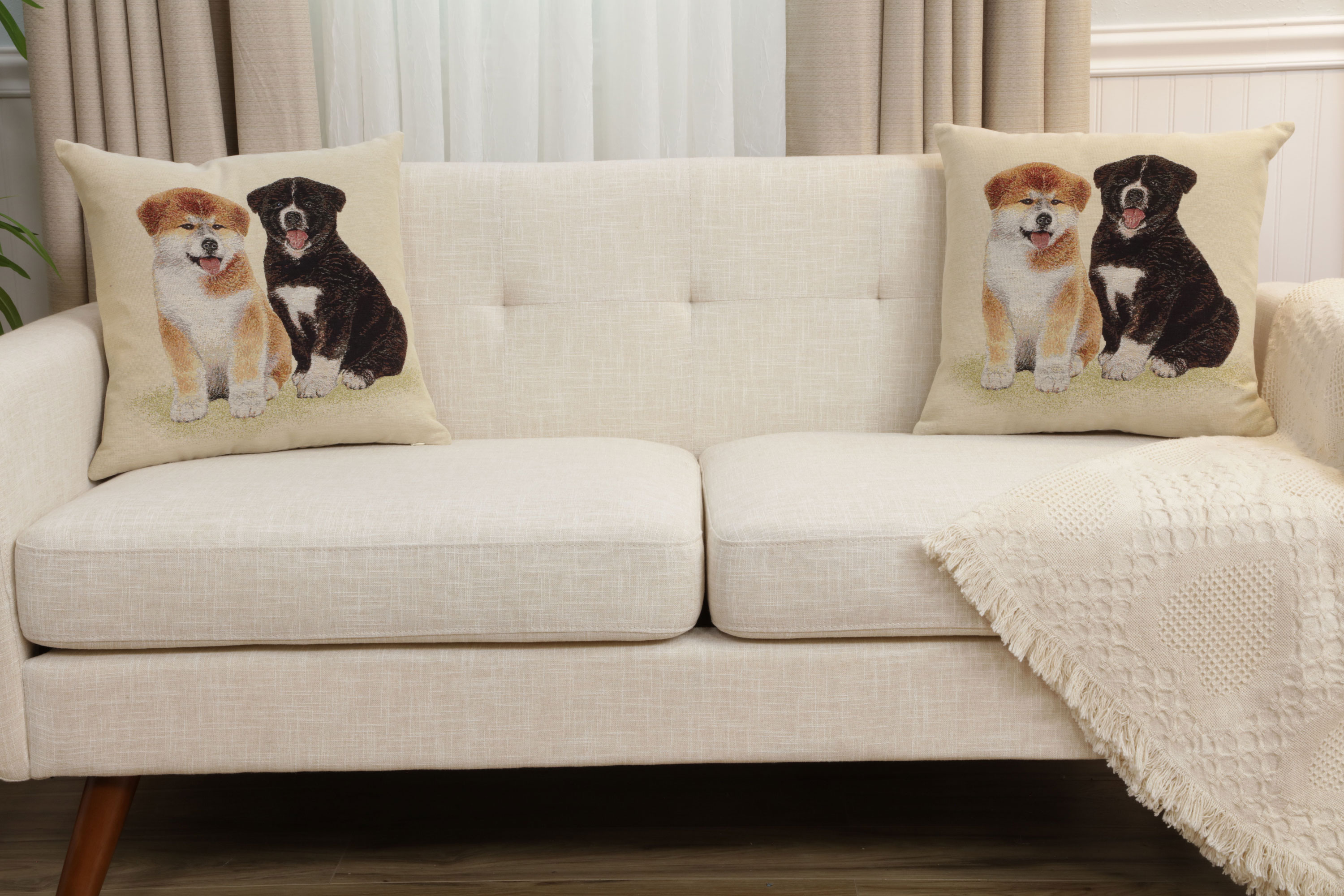 Akitas Tapestry Pillow Cover 18x18 Inch Cotton Jacquard Woven Cushion Cover
