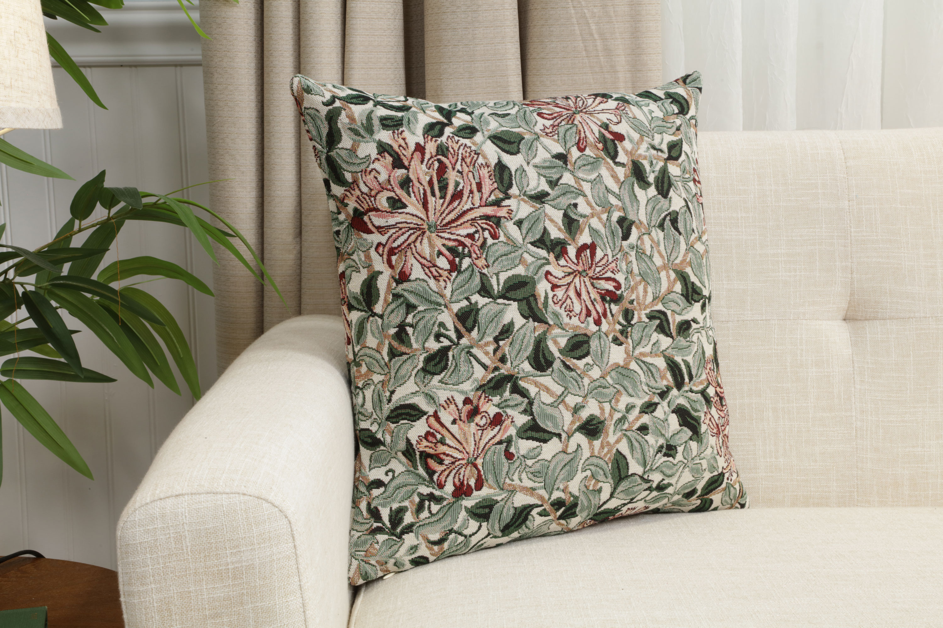 Honeysuckle Tapestry Pillow Cover 18x18 Inch Cotton Polyester Acrylic Cushion Cover
