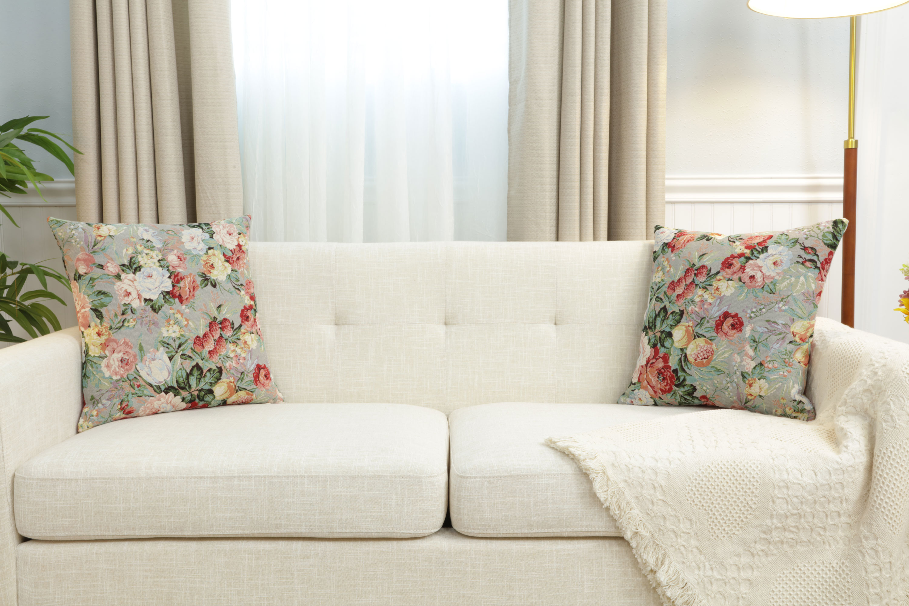 Floral Berries Field Tapestry Pillow Cover 18x18 Inch Cotton Jacquard Woven Cushion Cover