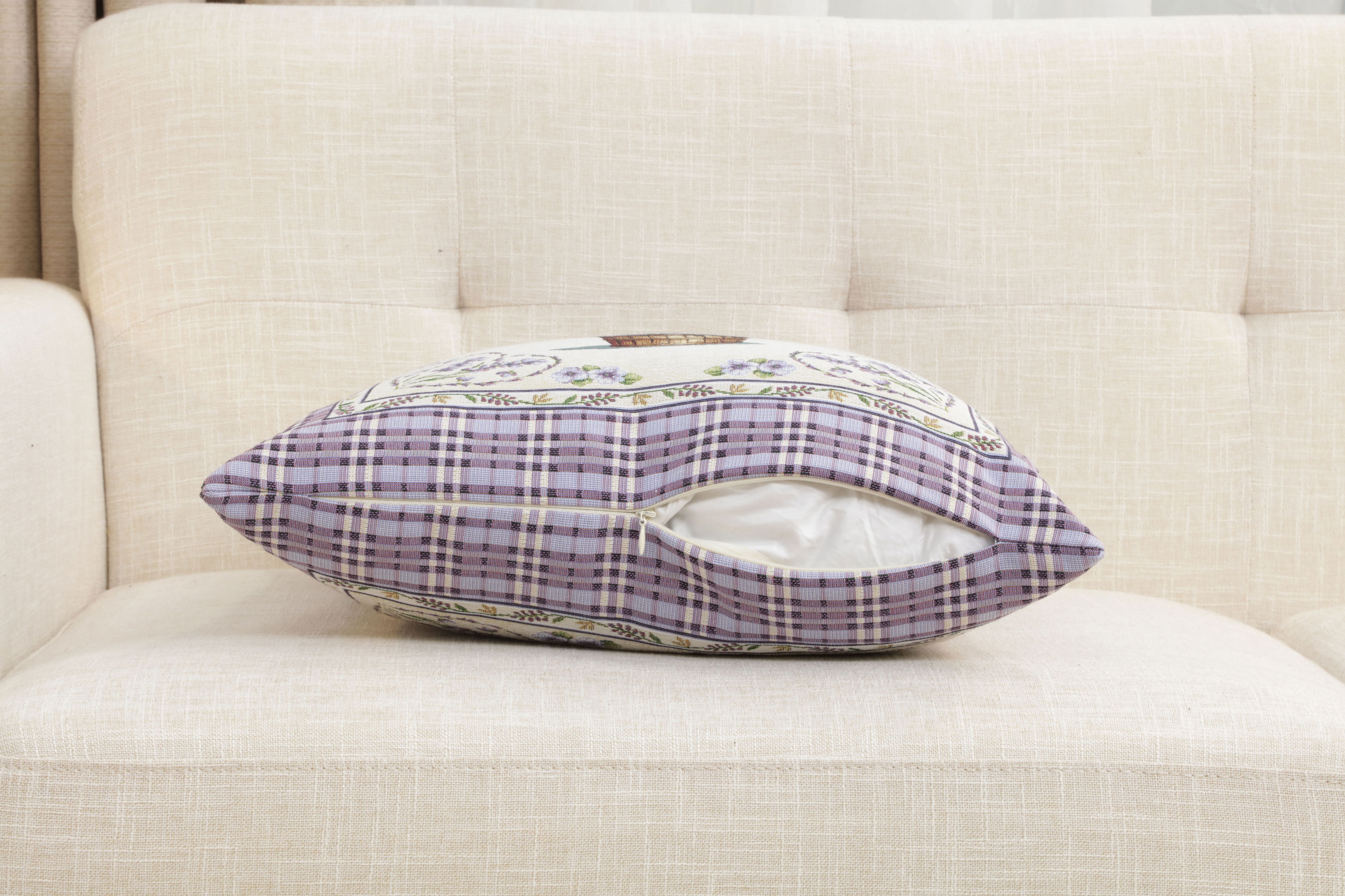 Floral Lavender Hearts Tapestry Pillow Cover 18x18 Inch Cotton Jacquard Woven Cushion Cover