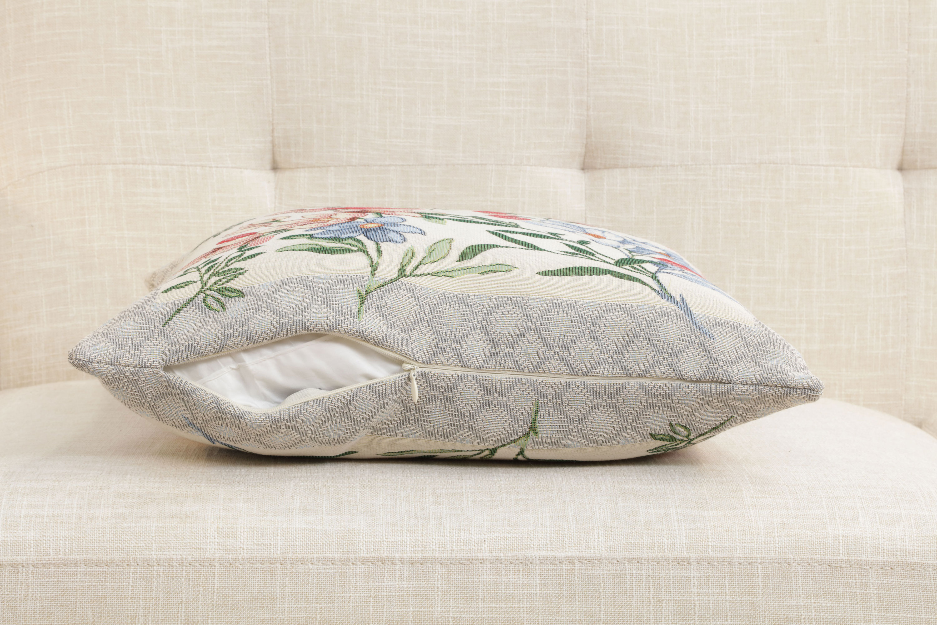 Floral Daisy Tapestry Pillow Cover 18x18 Inch Cotton Jacquard Woven Cushion Cover