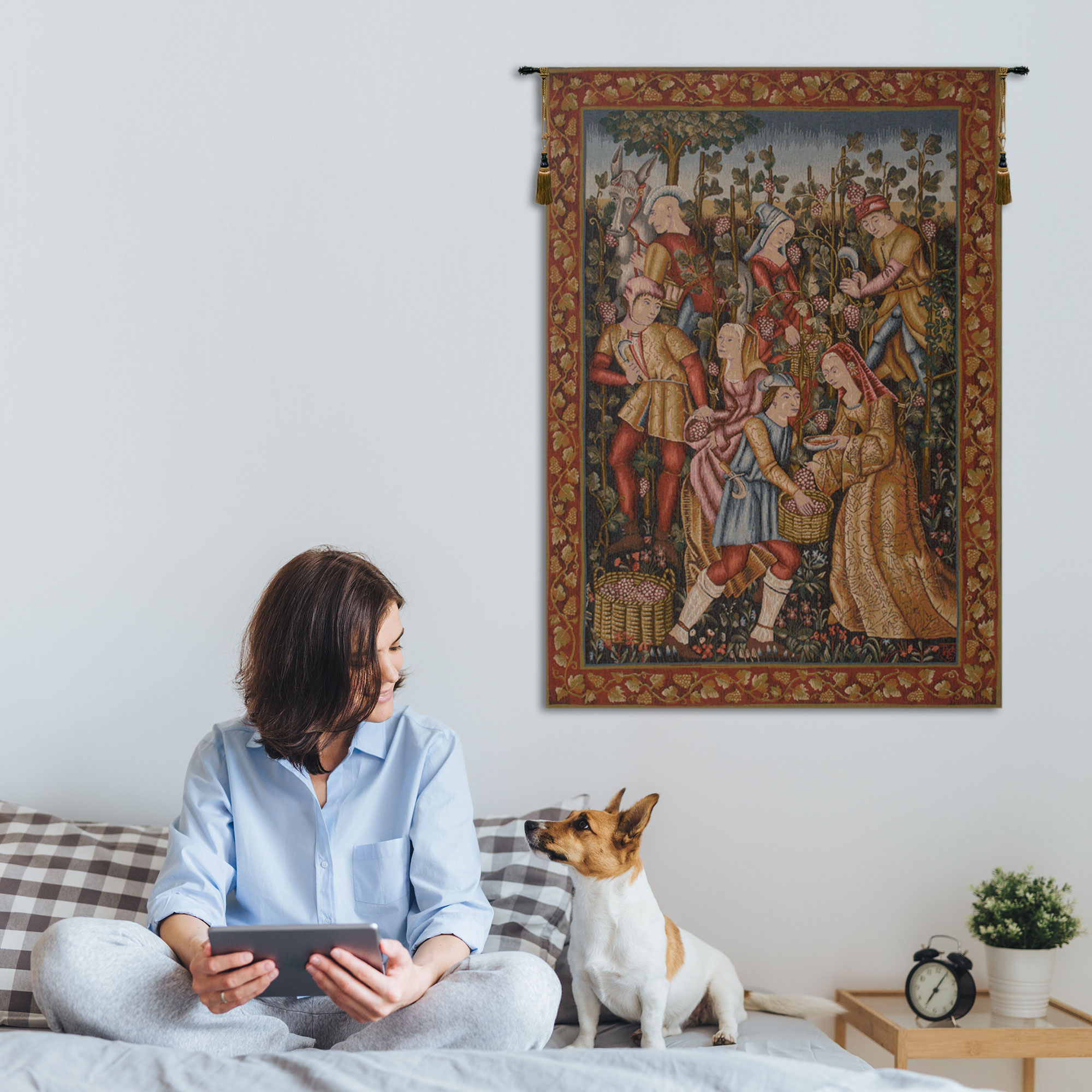 Medieval Vendanges Tapestry Wall Hanging 58 x 41 in Jacquard Woven Medieval Harvest Wall Art