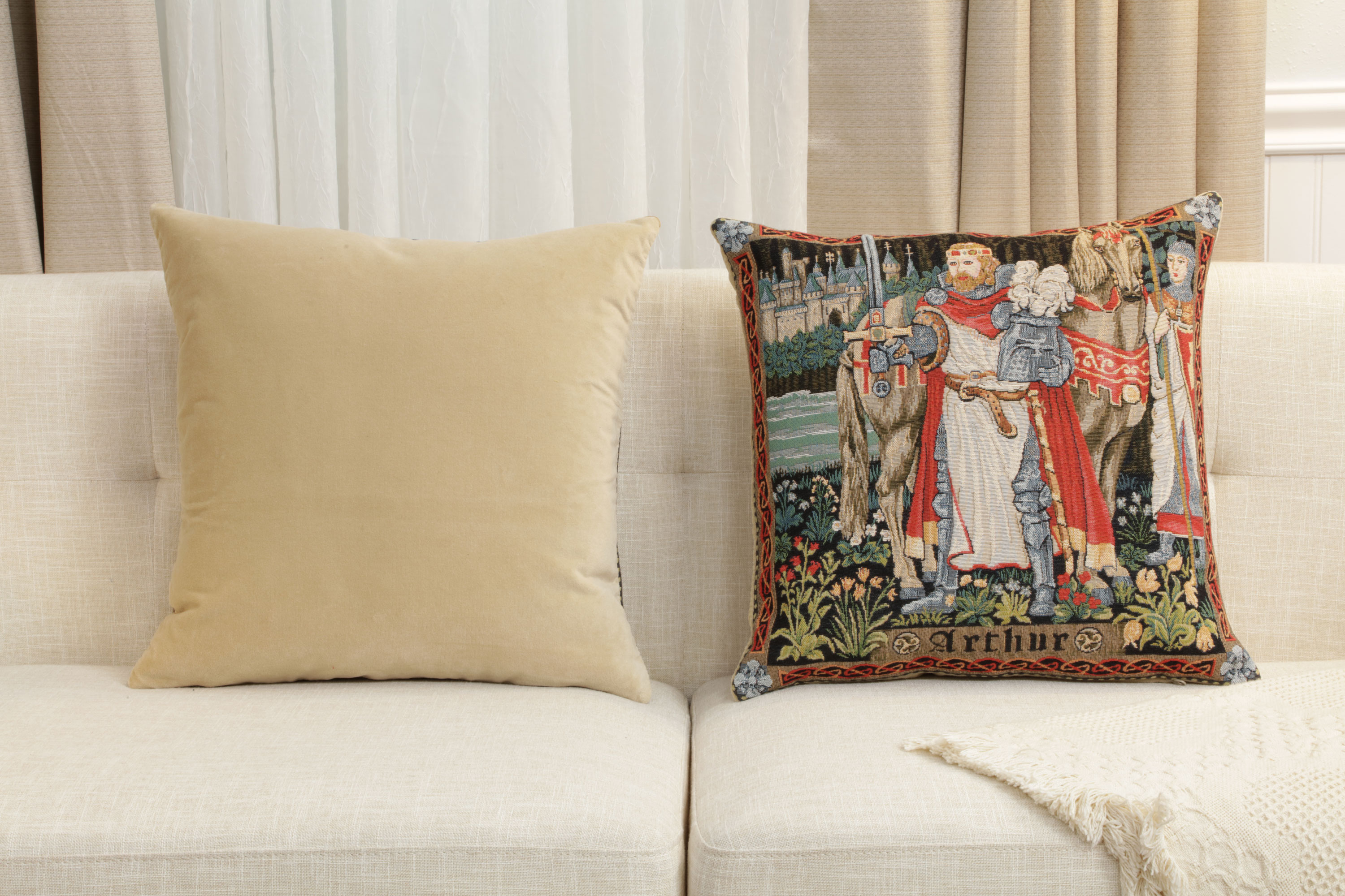 Medieval Legendary King Arthur Tapestry Pillow Cover 18x18 Inch Cotton Jacquard Woven Cushion Cover