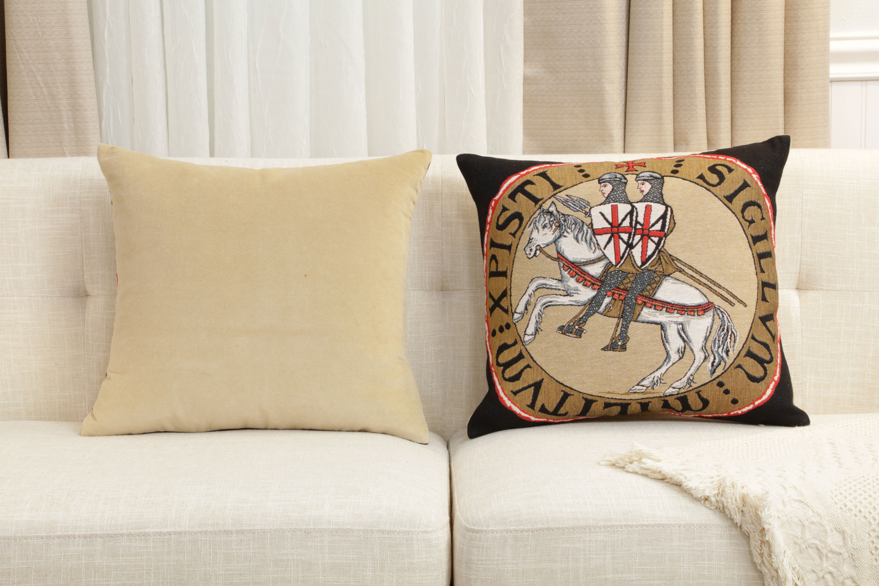 Medieval Sceau Templier I Tapestry Pillow Cover 18x18 Inch Cotton Jacquard Woven Cushion Cover