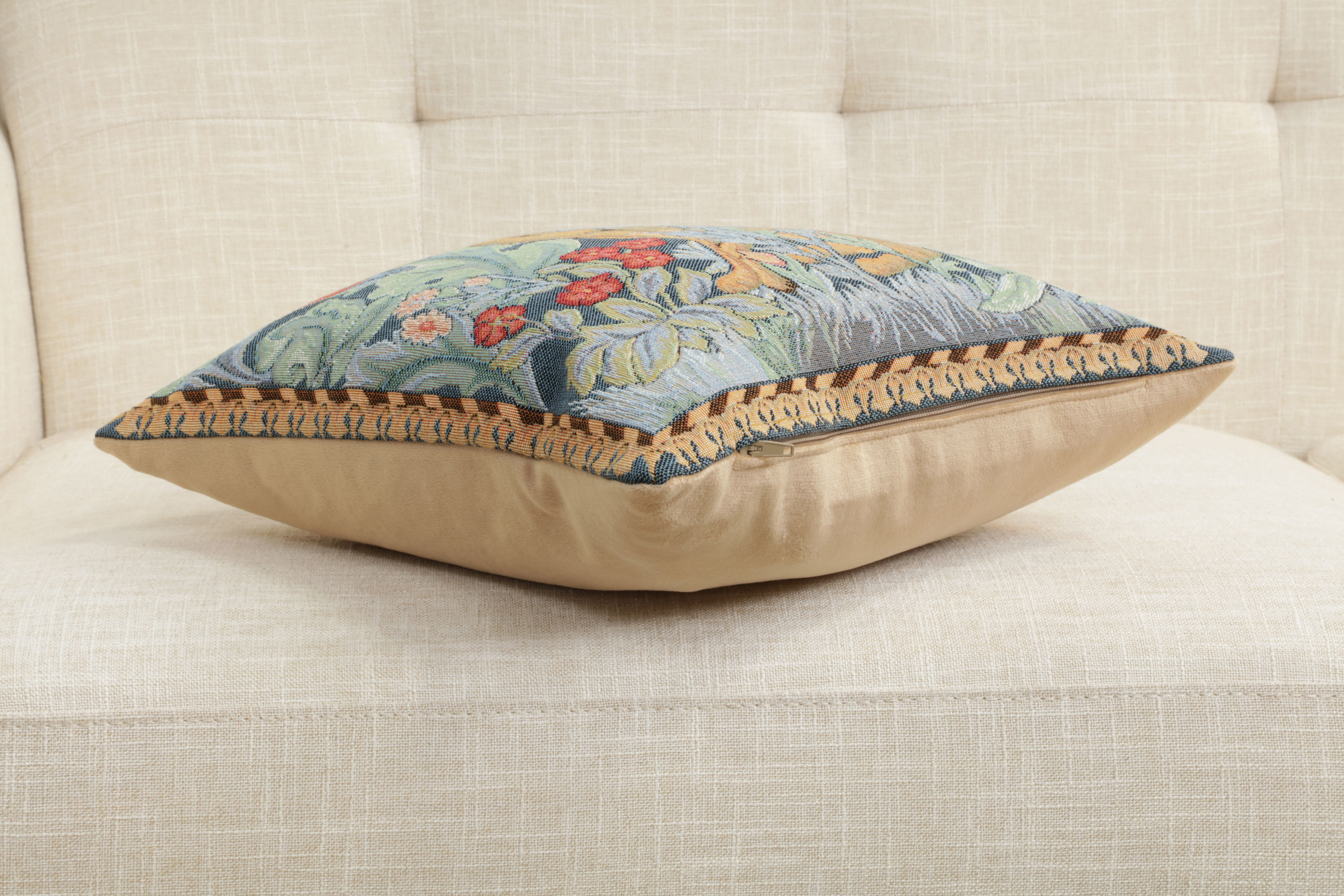 Rabbit Facing Left Medieval Tapestry Pillow Cover 14x14 European Cotton Jacquard Woven Cushion Cover