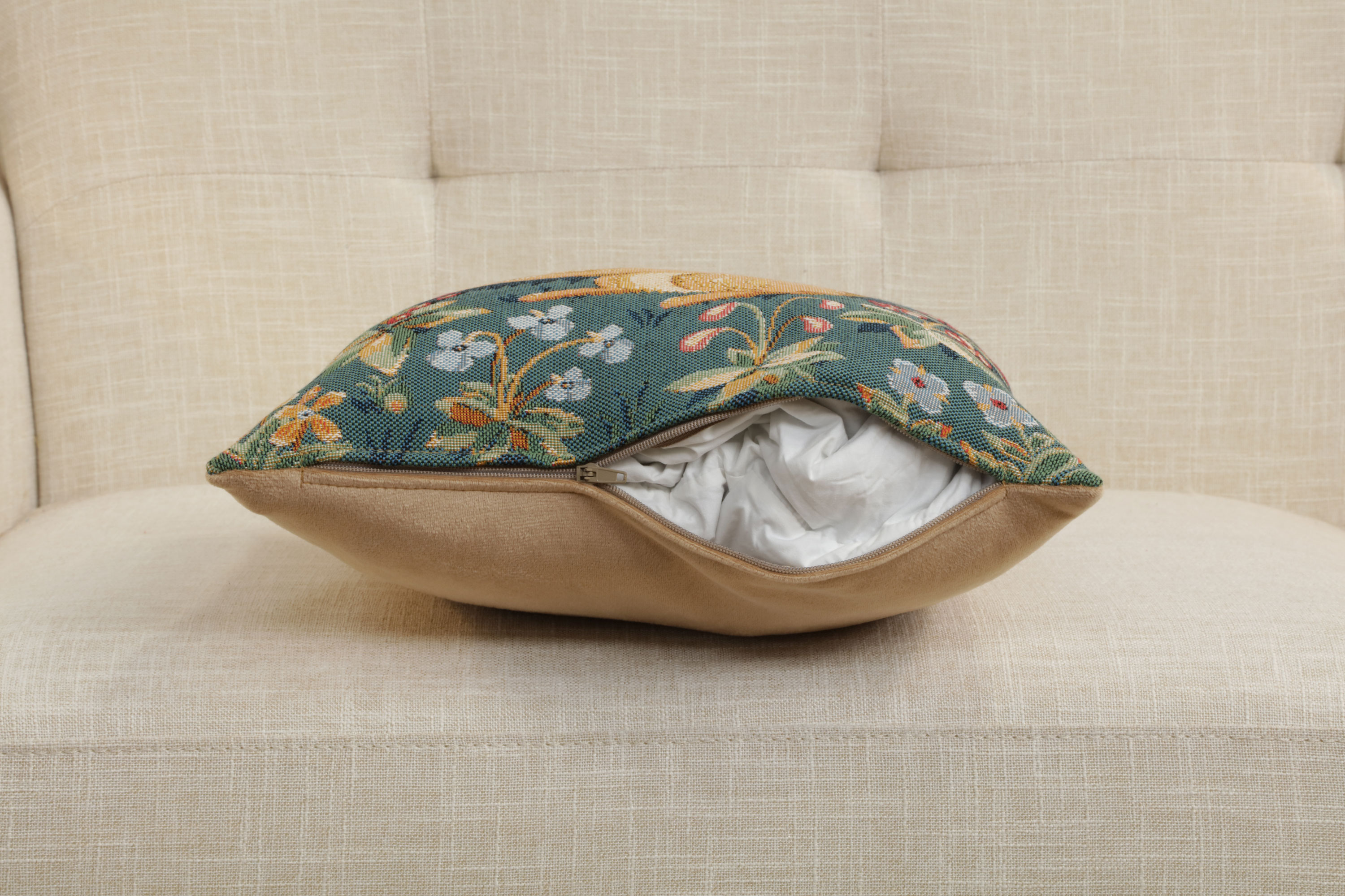 Medieval Squirrel Tapestry Pillow Cover 14x14 Inch Cotton Jacquard Woven Cushion Cover