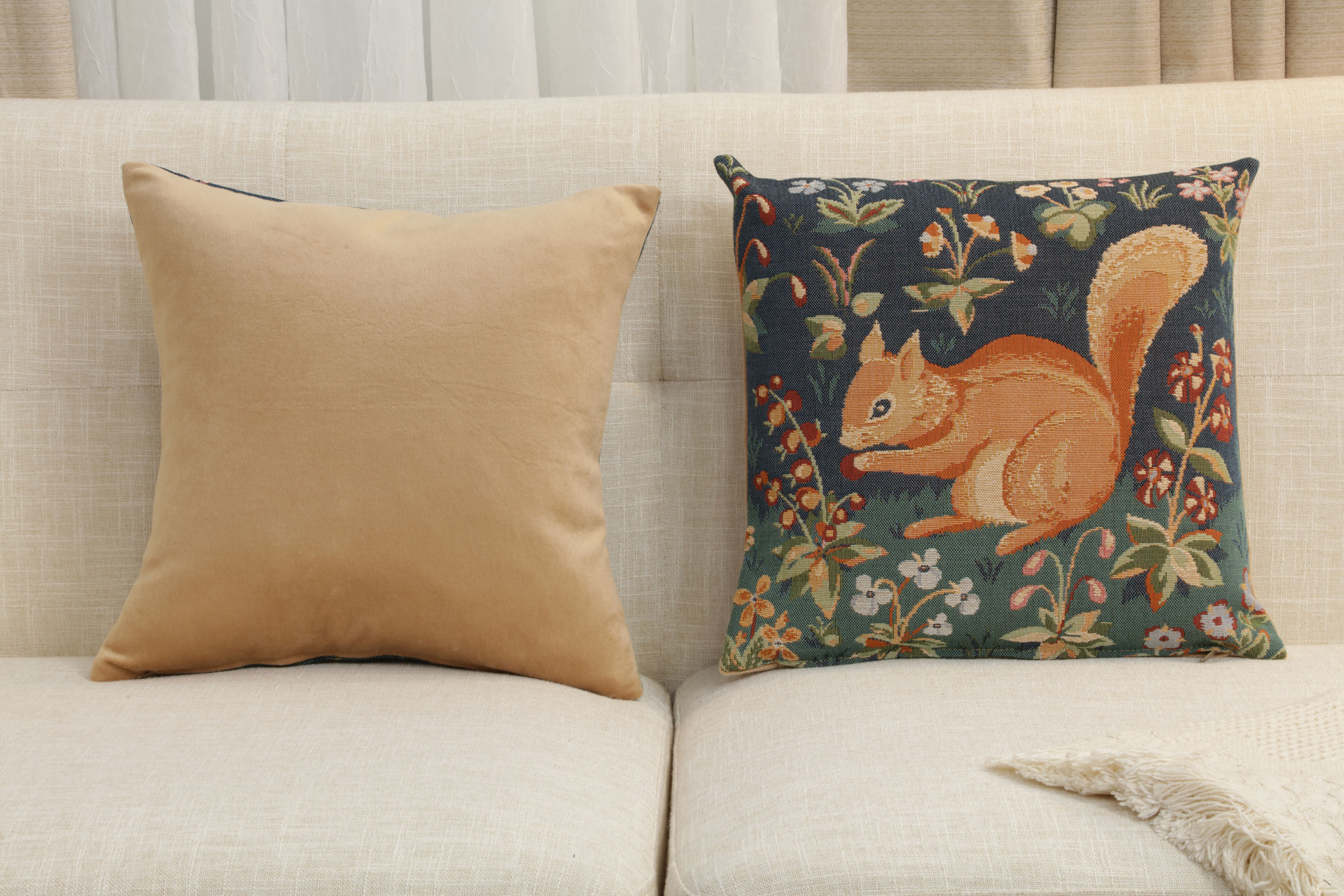 Medieval Squirrel Tapestry Pillow Cover 14x14 Inch Cotton Jacquard Woven Cushion Cover
