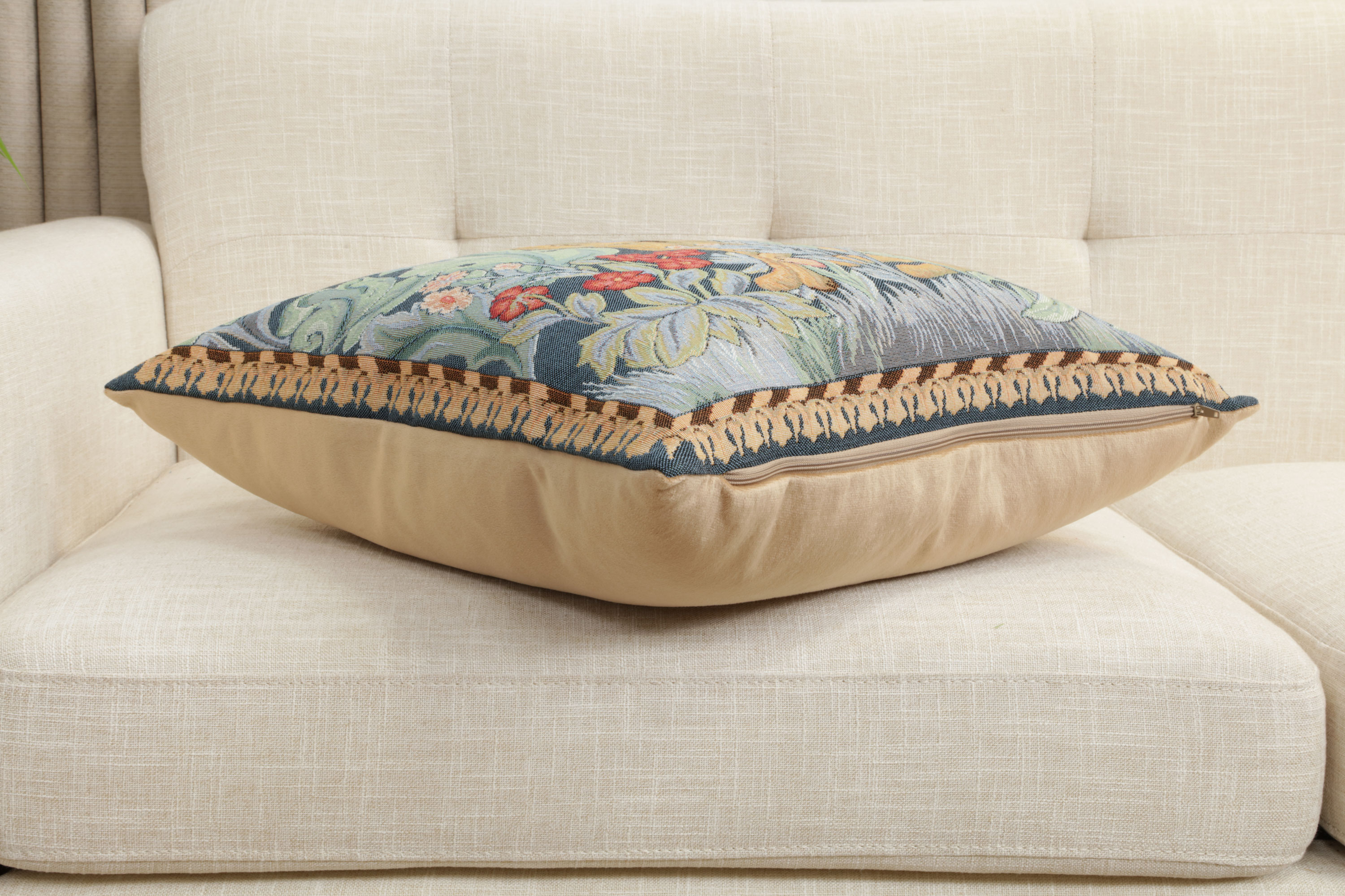 Rabbit Facing Left Medieval Tapestry Pillow Cover 19x19 inch European Cotton Jacquard Woven Cushion Cover